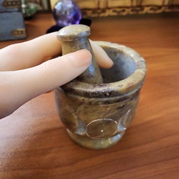 Triple Moon‎ Soapstone Mortar and Pestle - Picture 4 of 4